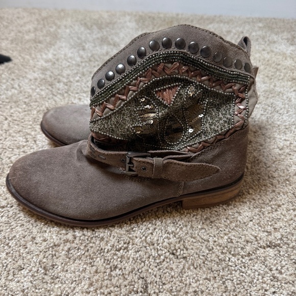 Naughty Monkey Boots size 8 - Picture 2 of 9